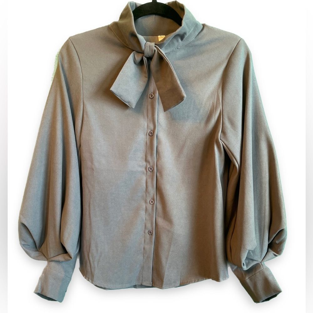 Chic Women's Gray Blouse with Bow Detail